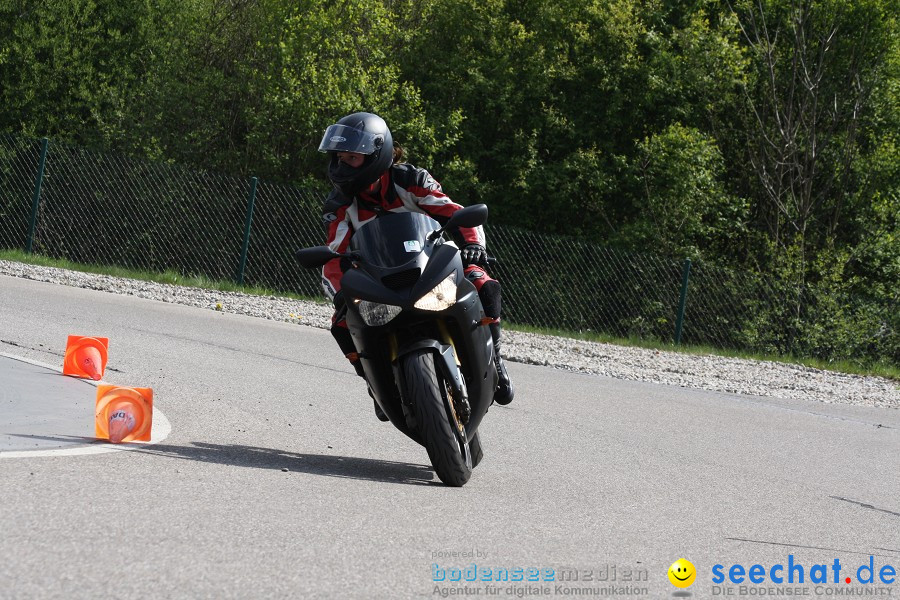 seechat.de Motorrad-Kurventraining: Start-up-Day-ADAC-Fahrsicherheitsanlage