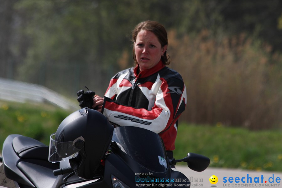 seechat.de Motorrad-Kurventraining: Start-up-Day-ADAC-Fahrsicherheitsanlage