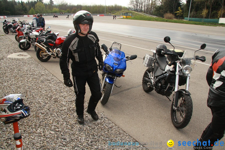 seechat.de Motorrad-Kurventraining: Start-up-Day-ADAC-Fahrsicherheitsanlage