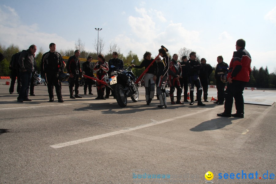 seechat.de Motorrad-Kurventraining: Start-up-Day-ADAC-Fahrsicherheitsanlage