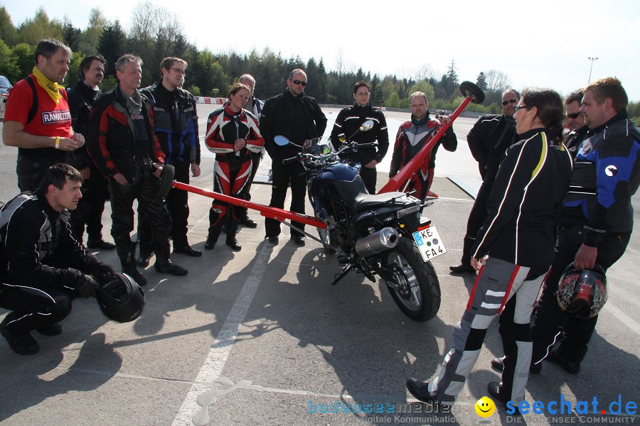 seechat.de Motorrad-Kurventraining: Start-up-Day-ADAC-Fahrsicherheitsanlage