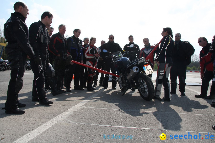 seechat.de Motorrad-Kurventraining: Start-up-Day-ADAC-Fahrsicherheitsanlage