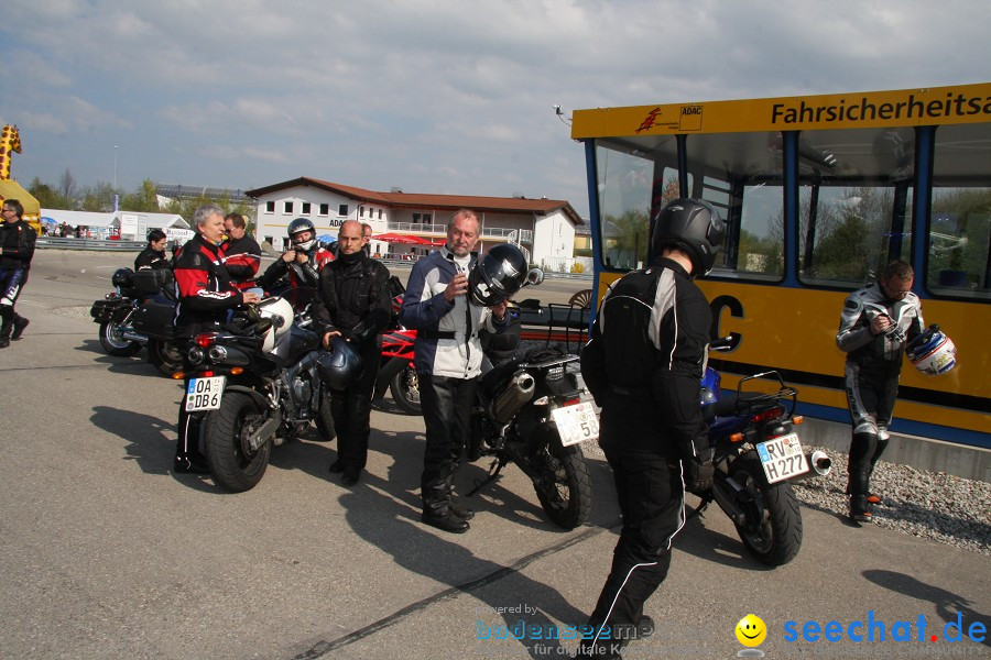 seechat.de Motorrad-Kurventraining: Start-up-Day-ADAC-Fahrsicherheitsanlage