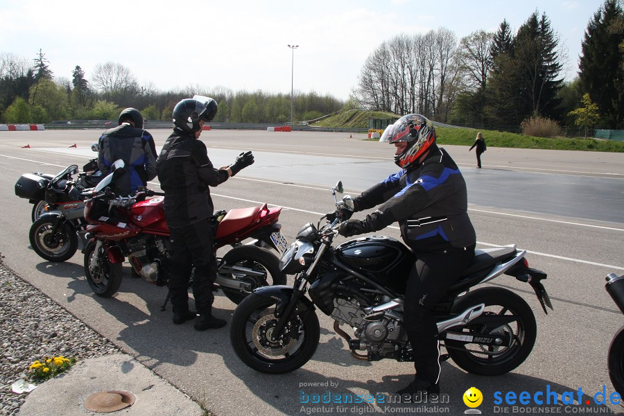 seechat.de Motorrad-Kurventraining: Start-up-Day-ADAC-Fahrsicherheitsanlage