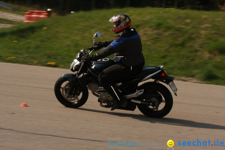 seechat.de Motorrad-Kurventraining: Start-up-Day-ADAC-Fahrsicherheitsanlage