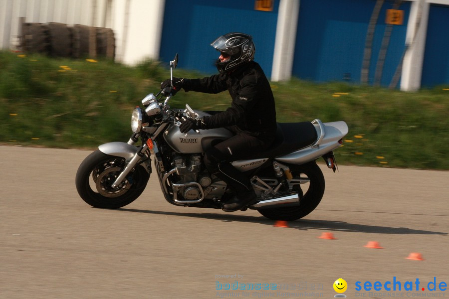 seechat.de Motorrad-Kurventraining: Start-up-Day-ADAC-Fahrsicherheitsanlage