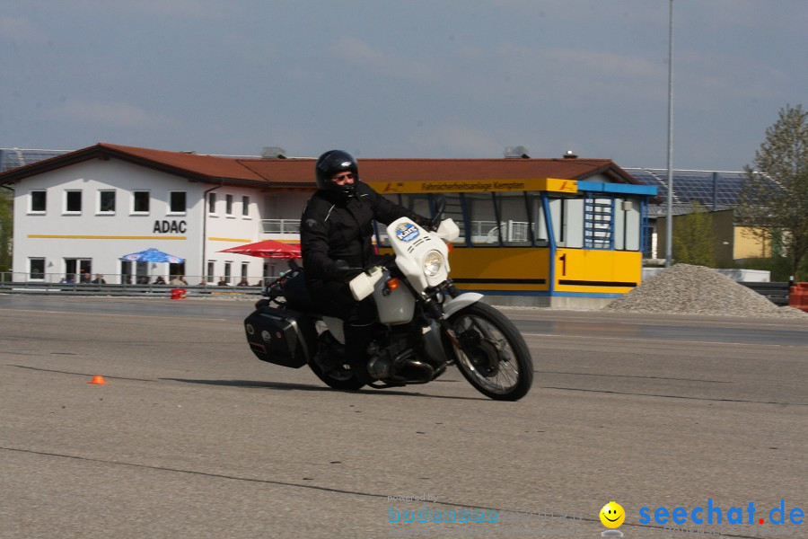 seechat.de Motorrad-Kurventraining: Start-up-Day-ADAC-Fahrsicherheitsanlage