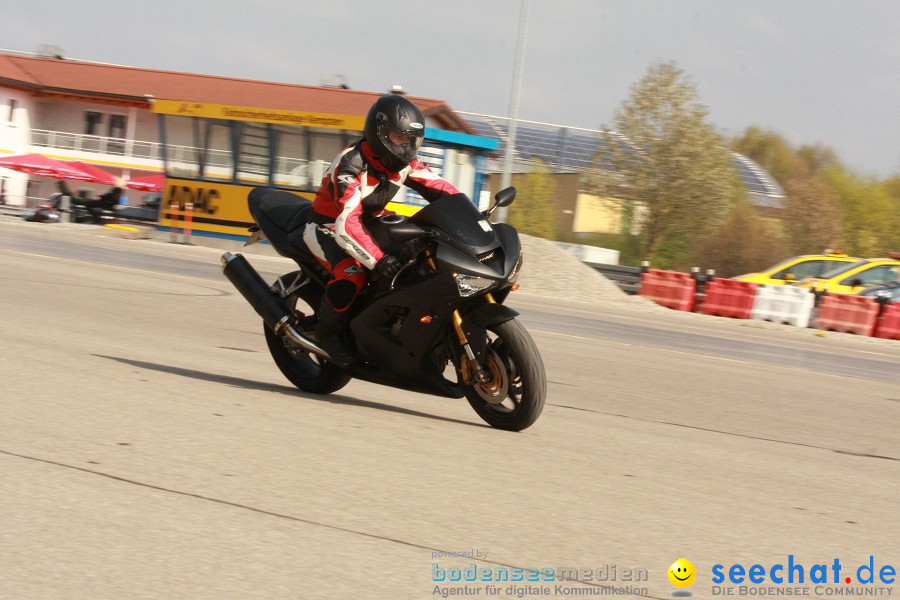 seechat.de Motorrad-Kurventraining: Start-up-Day-ADAC-Fahrsicherheitsanlage