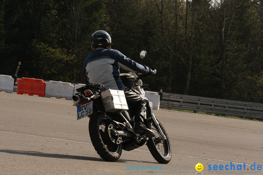 seechat.de Motorrad-Kurventraining: Start-up-Day-ADAC-Fahrsicherheitsanlage