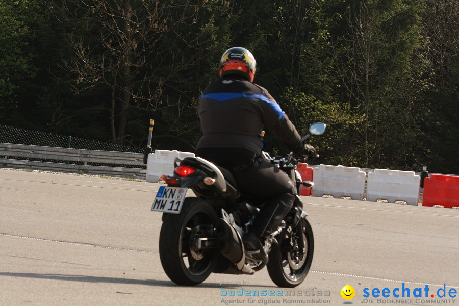 seechat.de Motorrad-Kurventraining: Start-up-Day-ADAC-Fahrsicherheitsanlage