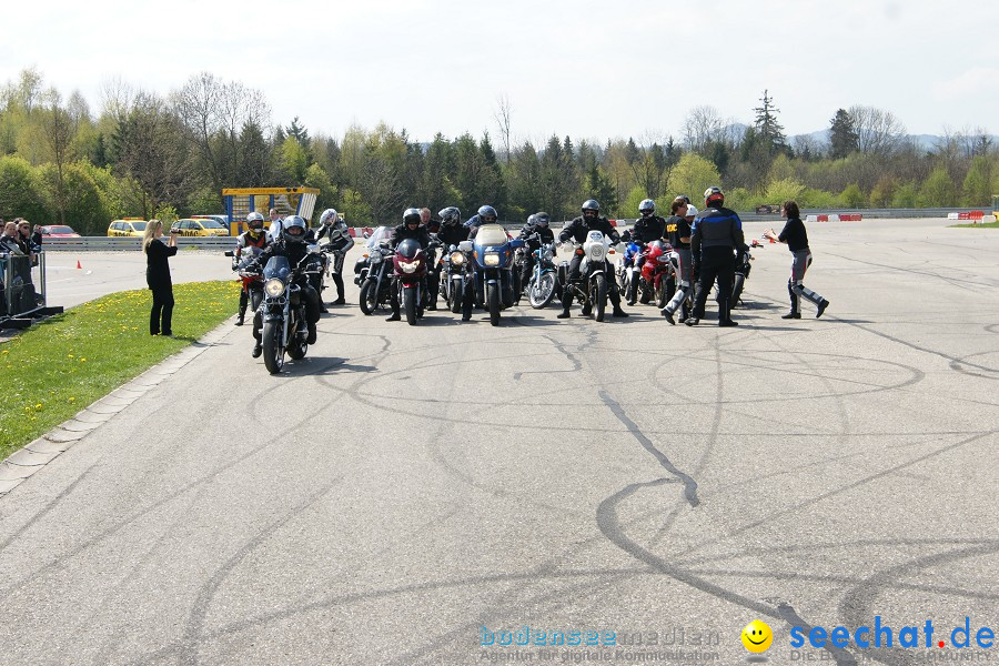 seechat.de Motorrad-Kurventraining: Start-up-Day-ADAC-Fahrsicherheitsanlage