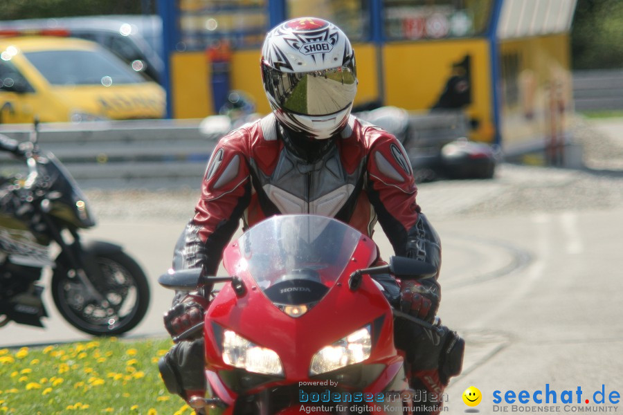 seechat.de Motorrad-Kurventraining: Start-up-Day-ADAC-Fahrsicherheitsanlage