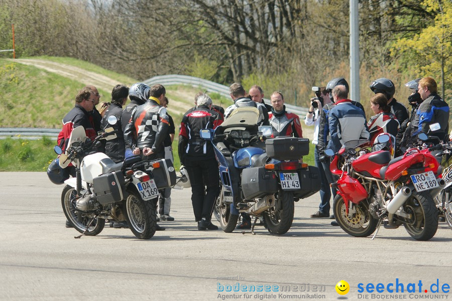 seechat.de Motorrad-Kurventraining: Start-up-Day-ADAC-Fahrsicherheitsanlage