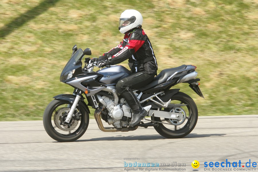 seechat.de Motorrad-Kurventraining: Start-up-Day-ADAC-Fahrsicherheitsanlage