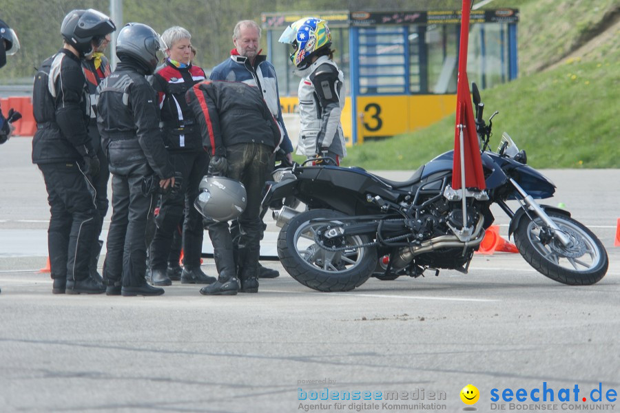 seechat.de Motorrad-Kurventraining: Start-up-Day-ADAC-Fahrsicherheitsanlage