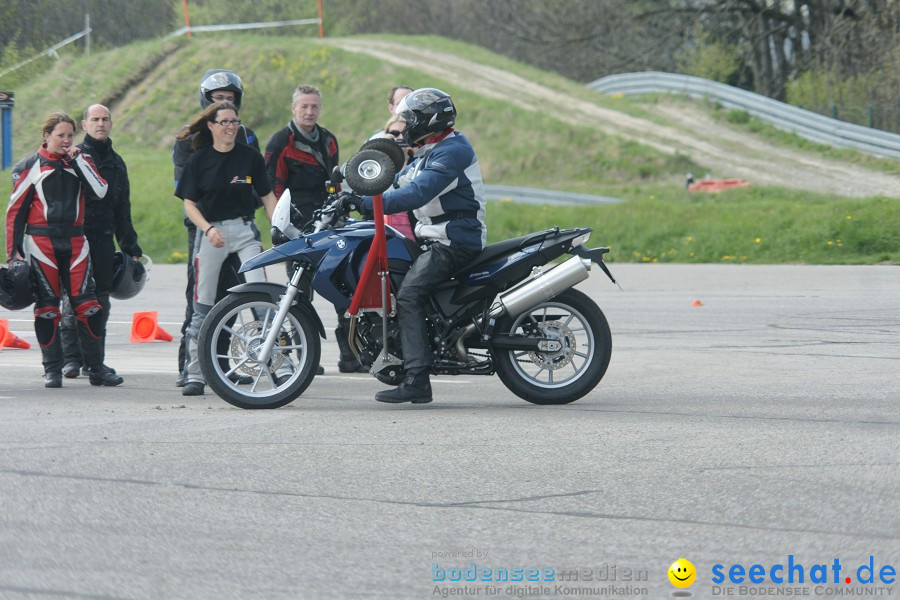 seechat.de Motorrad-Kurventraining: Start-up-Day-ADAC-Fahrsicherheitsanlage