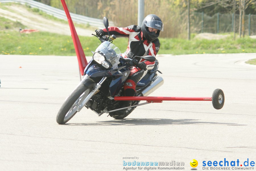 seechat.de Motorrad-Kurventraining: Start-up-Day-ADAC-Fahrsicherheitsanlage