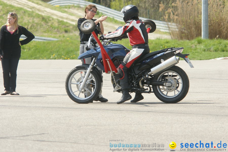 seechat.de Motorrad-Kurventraining: Start-up-Day-ADAC-Fahrsicherheitsanlage