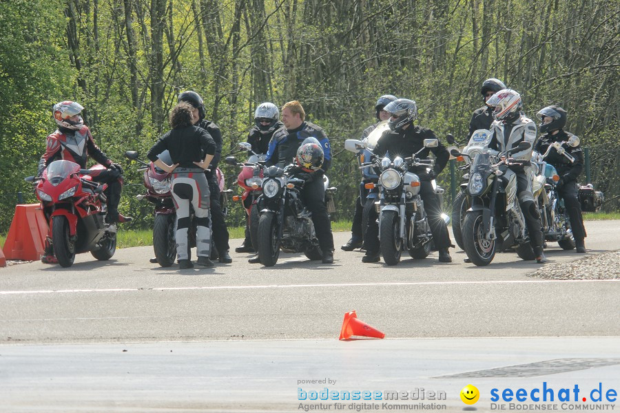 seechat.de Motorrad-Kurventraining: Start-up-Day-ADAC-Fahrsicherheitsanlage