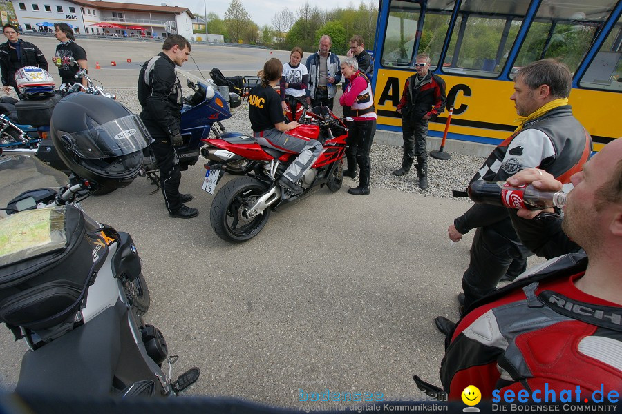 seechat.de Motorrad-Kurventraining: Start-up-Day-ADAC-Fahrsicherheitsanlage