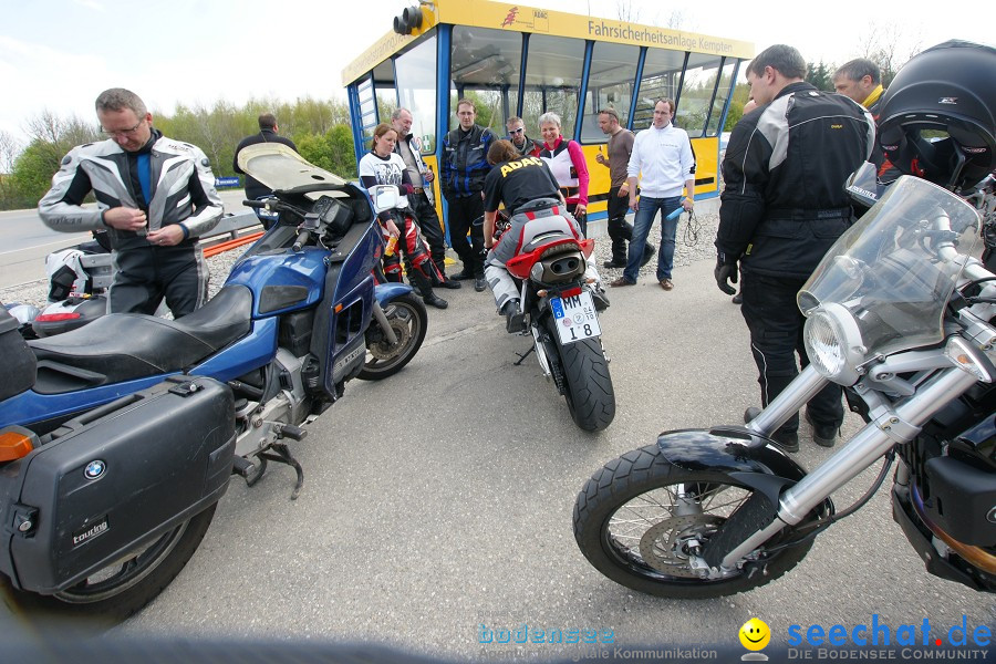 seechat.de Motorrad-Kurventraining: Start-up-Day-ADAC-Fahrsicherheitsanlage