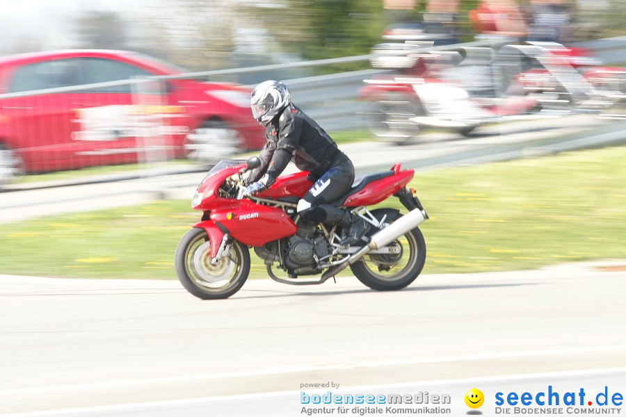 seechat.de Motorrad-Kurventraining: Start-up-Day-ADAC-Fahrsicherheitsanlage