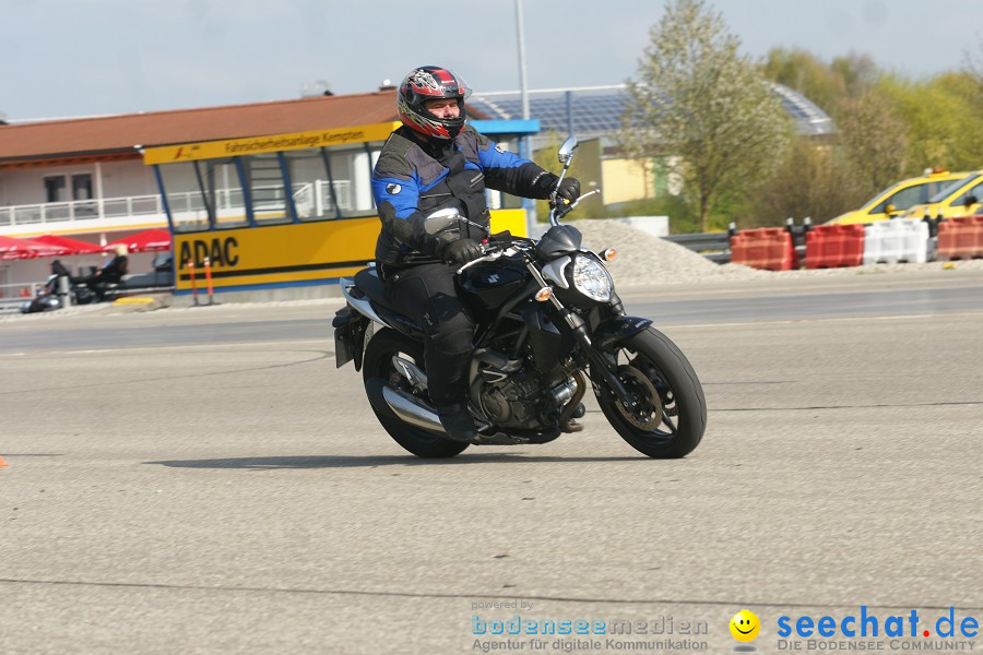 seechat.de Motorrad-Kurventraining: Start-up-Day-ADAC-Fahrsicherheitsanlage