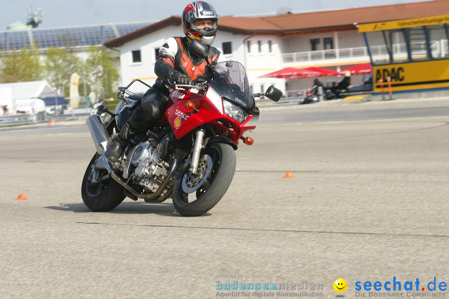 seechat.de Motorrad-Kurventraining: Start-up-Day-ADAC-Fahrsicherheitsanlage