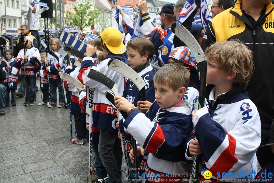 Meisterfeier Eishockey: Ravensburg Towerstars: Ravensburg, 29.04.2011