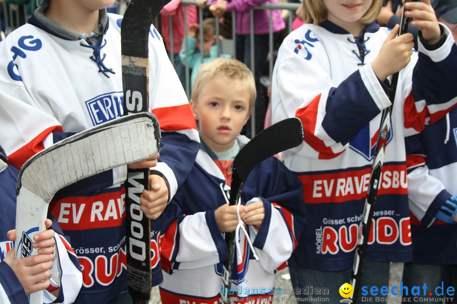 Meisterfeier Eishockey: Ravensburg Towerstars: Ravensburg, 29.04.2011