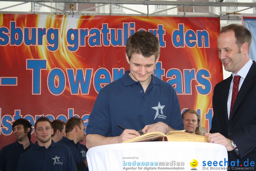 Meisterfeier Eishockey: Ravensburg Towerstars: Ravensburg, 29.04.2011