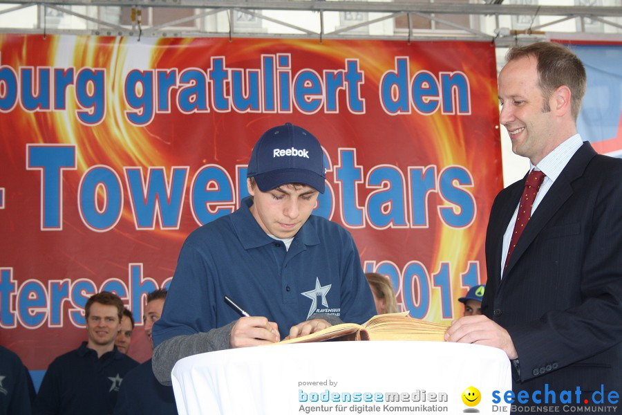 Meisterfeier Eishockey: Ravensburg Towerstars: Ravensburg, 29.04.2011