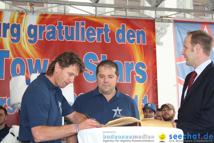 Meisterfeier Eishockey: Ravensburg Towerstars: Ravensburg, 29.04.2011