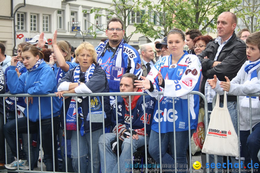 Meisterfeier Eishockey: Ravensburg Towerstars: Ravensburg, 29.04.2011